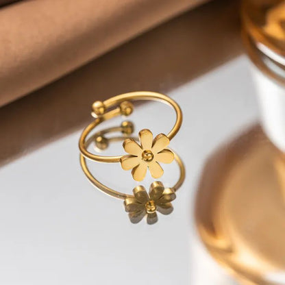 Golden Flower Ring (Adjustable)