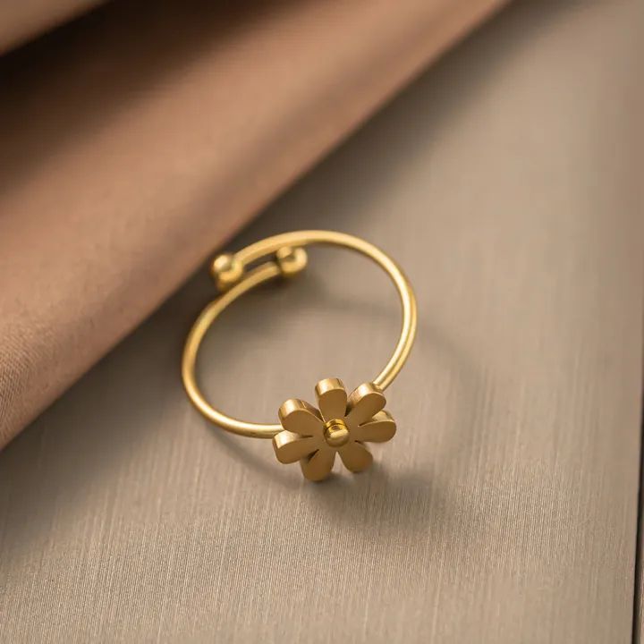 Golden Flower Ring (Adjustable)