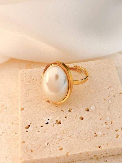 White Pearl Ring (Adjustable)
